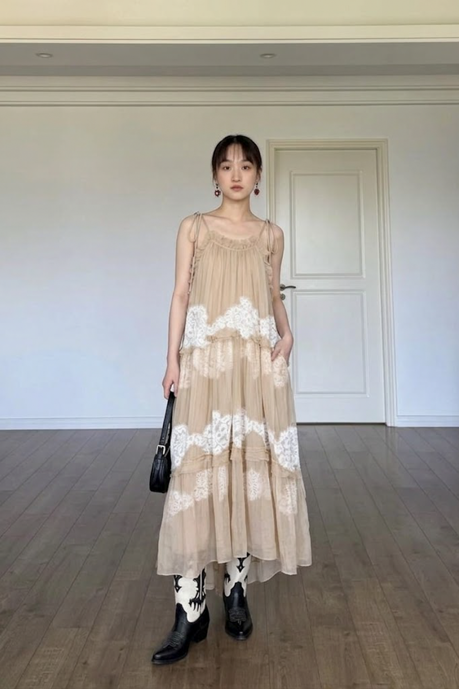 浪漫層次蕾絲細肩帶長洋裝