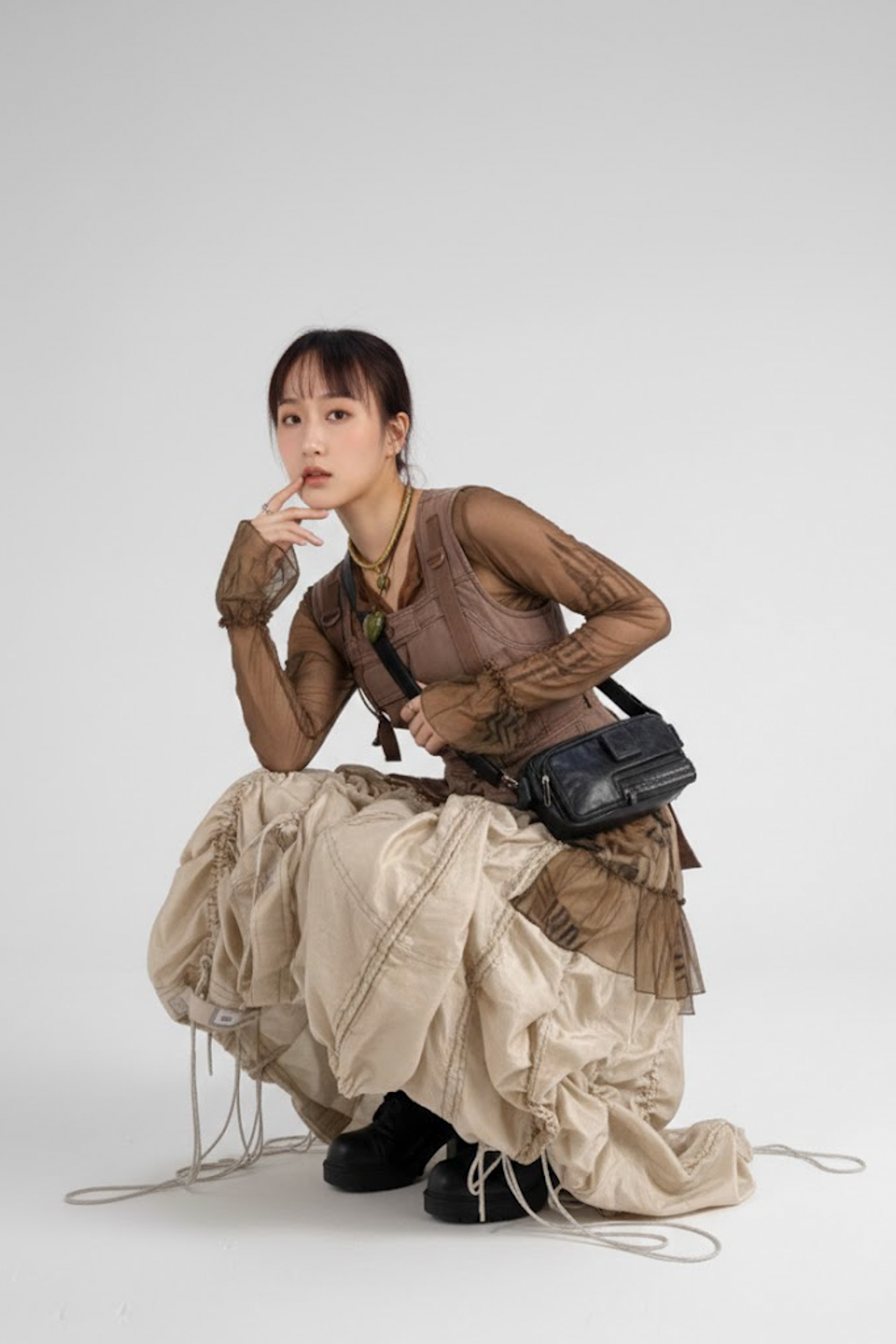 工裝背心拼接網紗連身裙