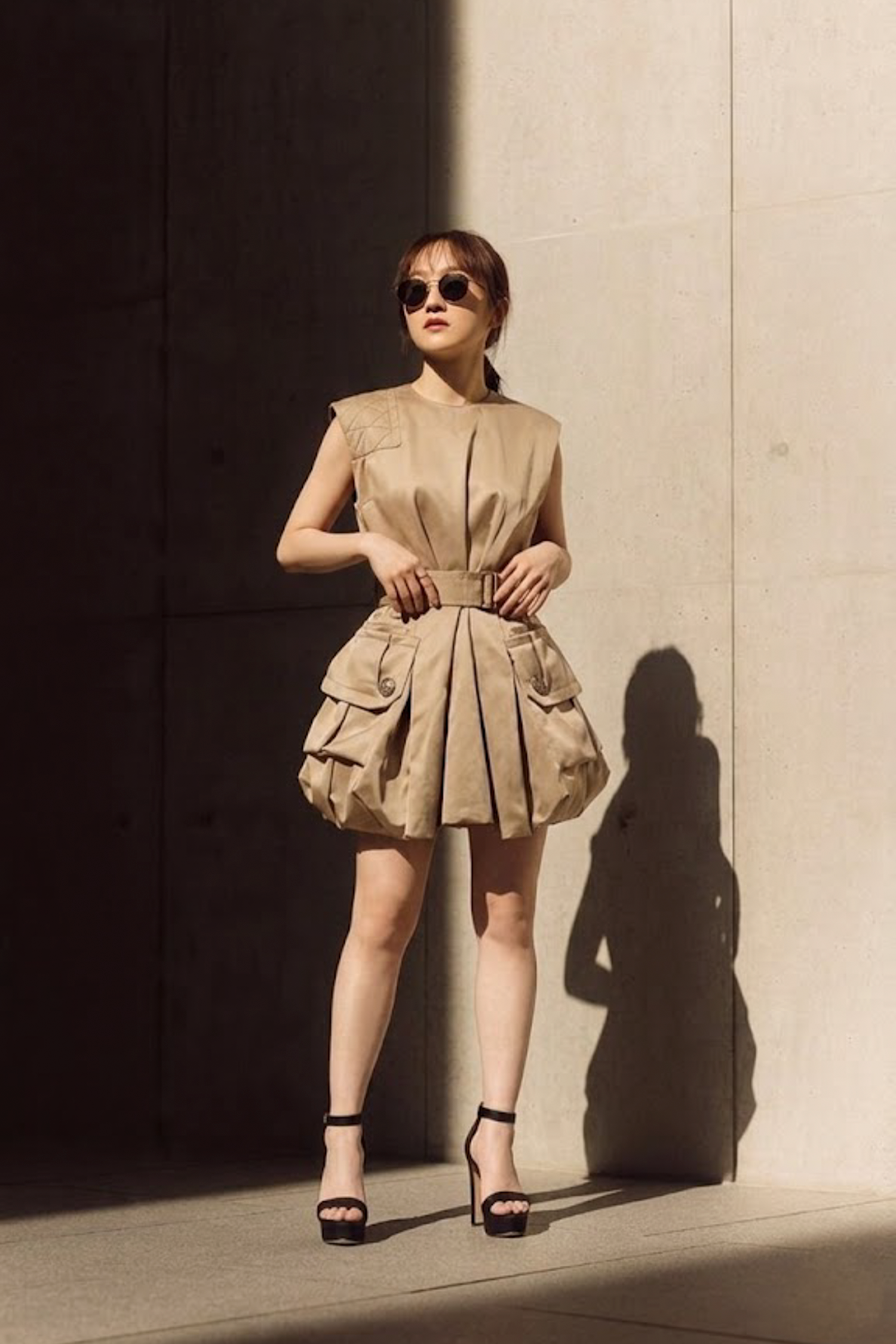 不對稱菱格紋廓形收腰洋裝